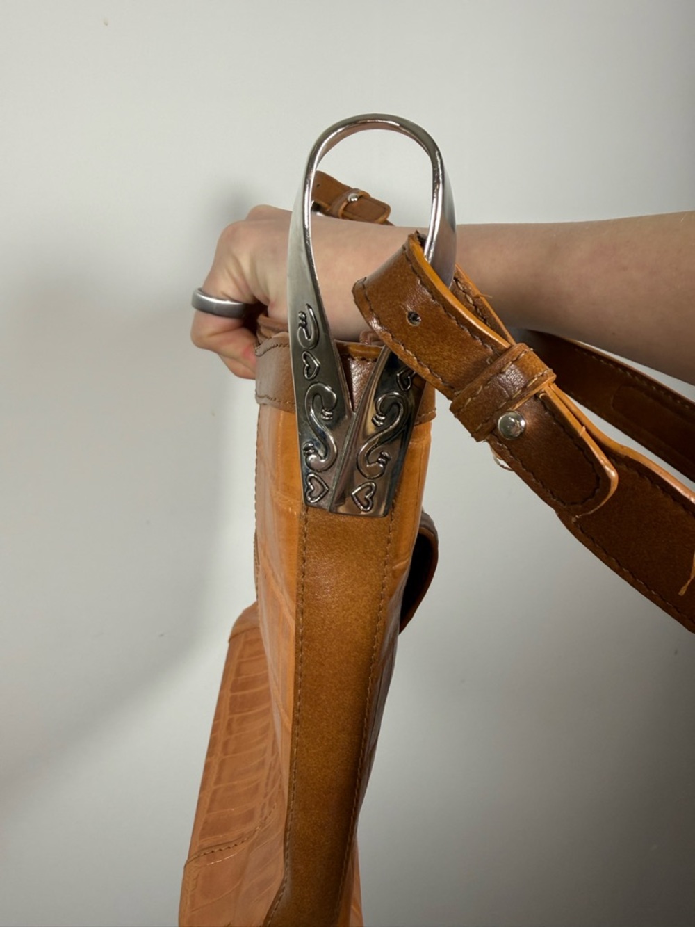 Faux Croc Embossed Western Vegan Leather Bag - Picture 7 of 10